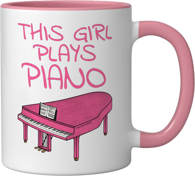 Taza de café para pianista mujer This Girl Plays Piano rosa/blanca