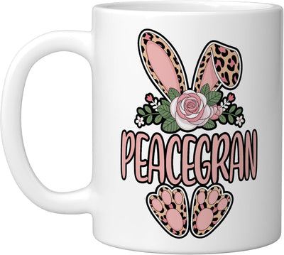 Taza cerámica de Pascua con orejas de conejo leopardo floral blanca