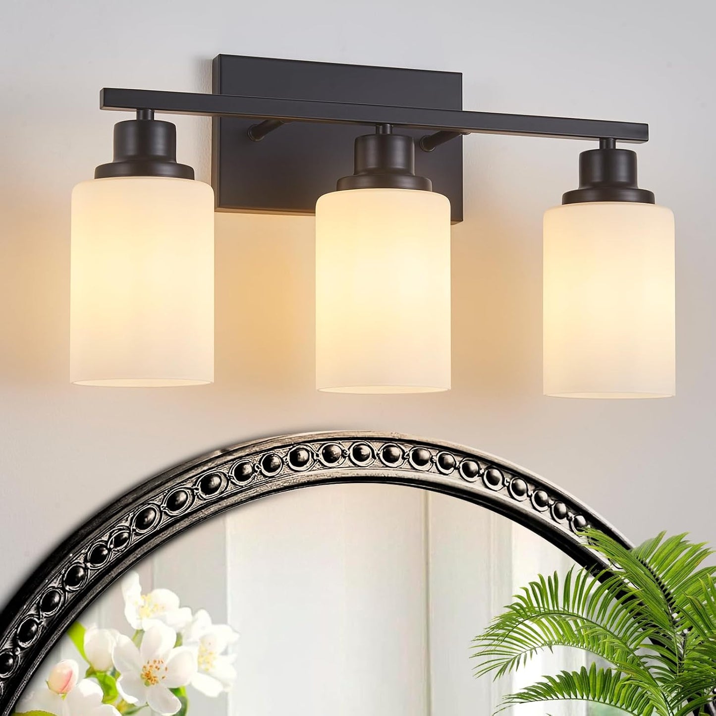 Lámpara baño 3 luces sobre espejo vidrio blanco