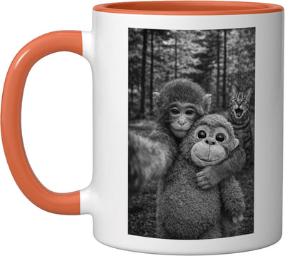 Taza cerámica Sad Monkey Meme con gato viral en color naranja/blanco