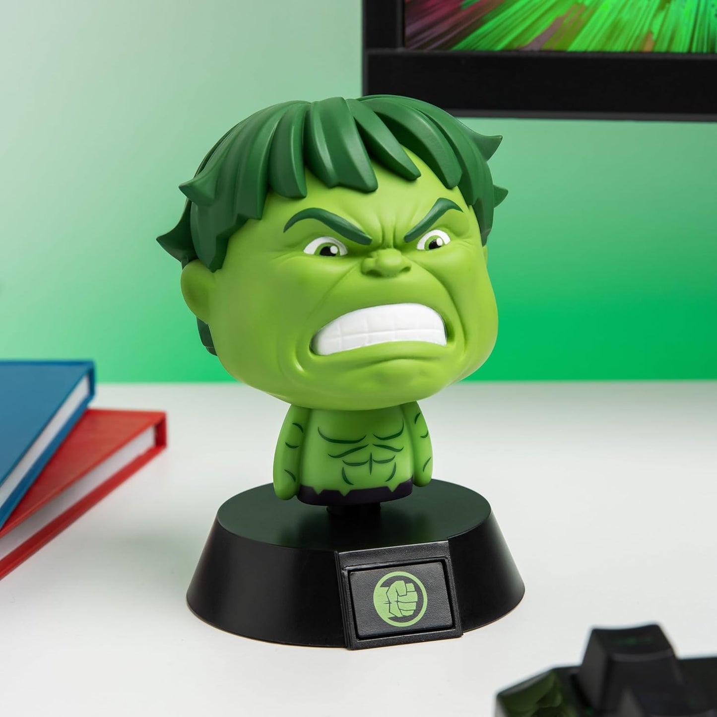 Lámpara Hulk 4.3pulg con pilas AAA licencia oficial