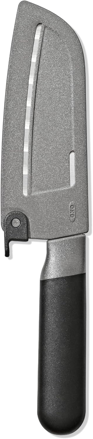 Cuchillo Santoku OXO Good Grips de 5 pulgadas con funda