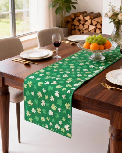 Decoración de camino de mesa San Patricio 13 x 72 pulgadas trébol verde