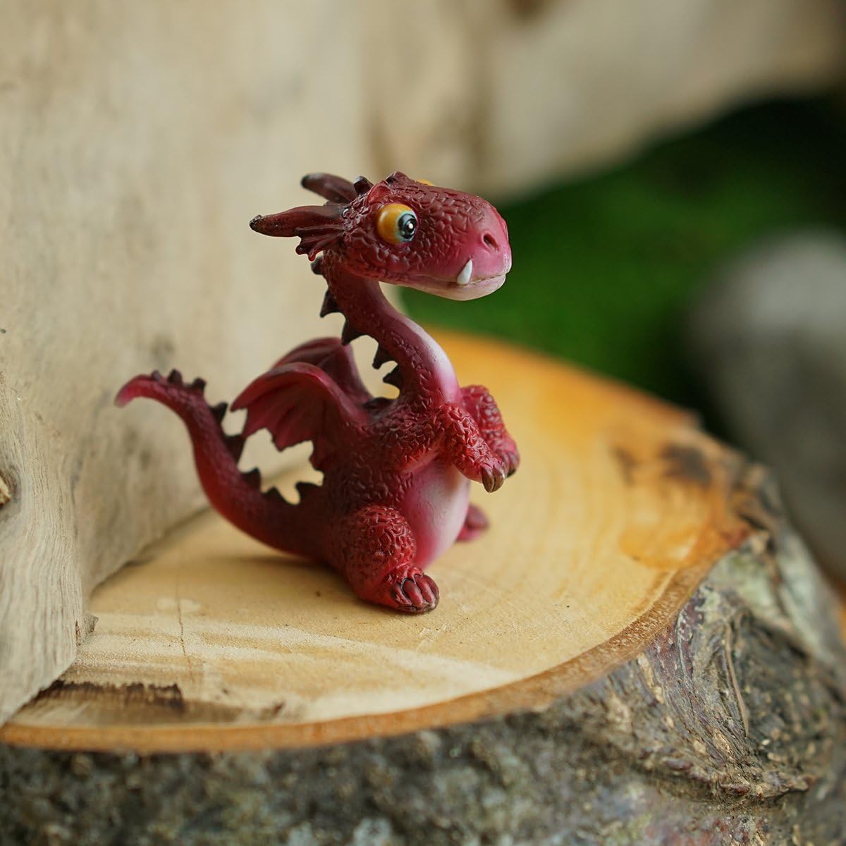 Mini estatua dragón jardín hadas rojo