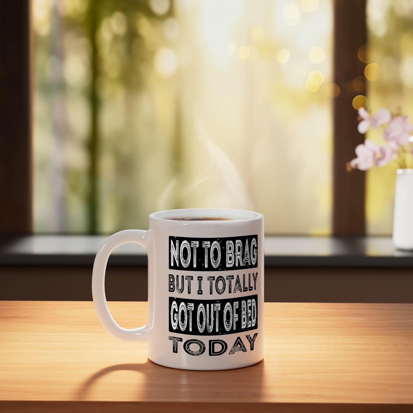 Taza vintage de cerámica blanca para desayunar