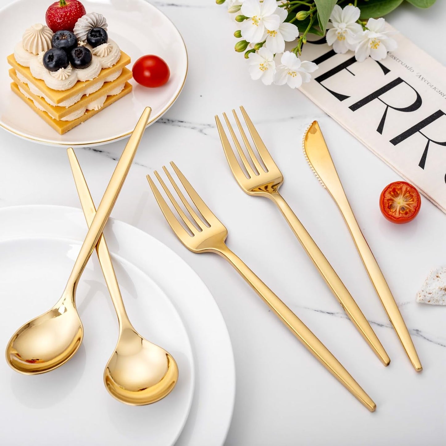 Platos plásticos blancos PULOTE 100 piezas con cubiertos de plástico dorado