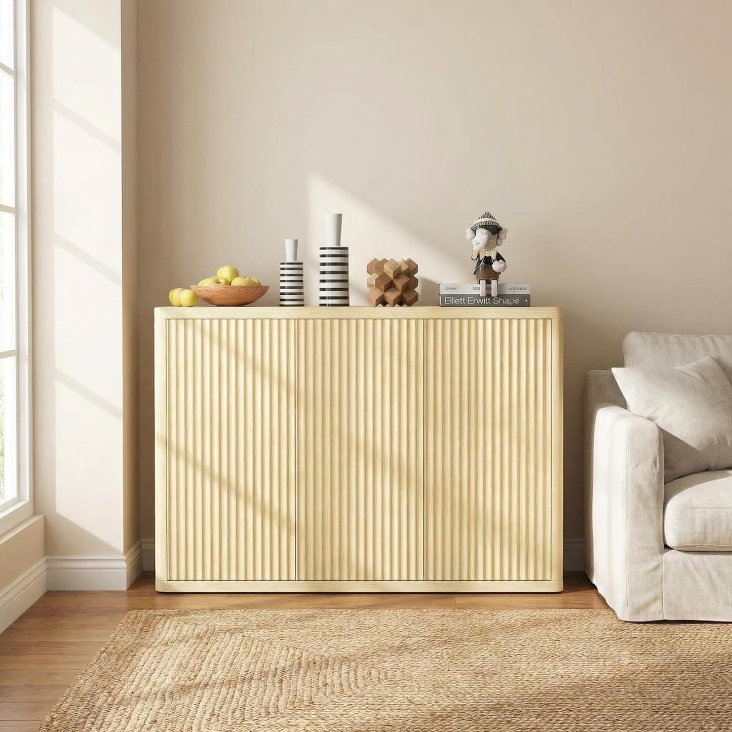 Armario buffet 46.7pulg 3 puertas acanaladas estante ajustable