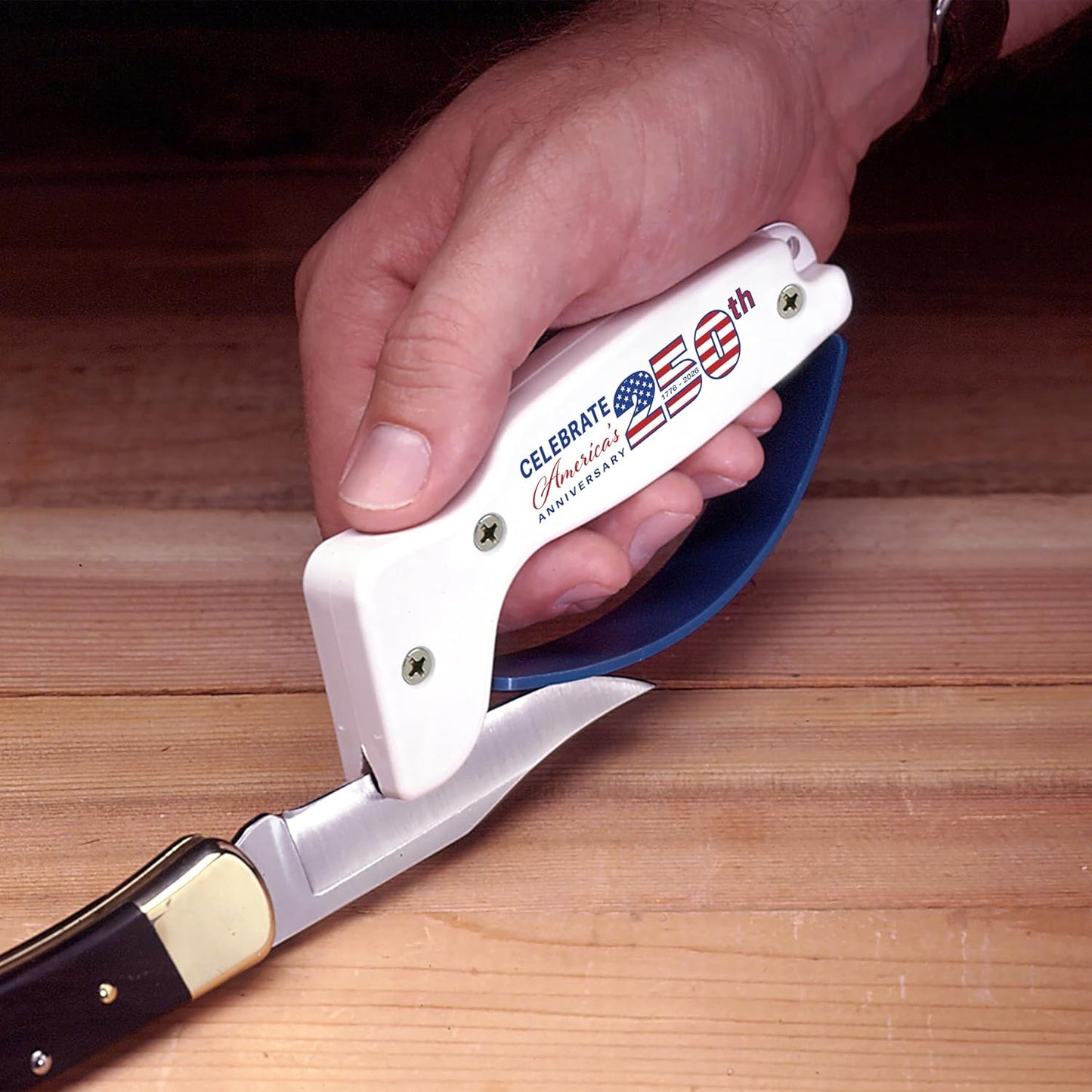 Afilador de cuchillos AccuSharp ergonómico compacto para rectos y dentados