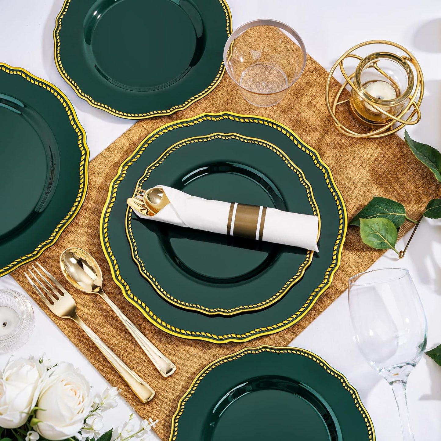 Set 350 platos plástico dorado verde con servilletas