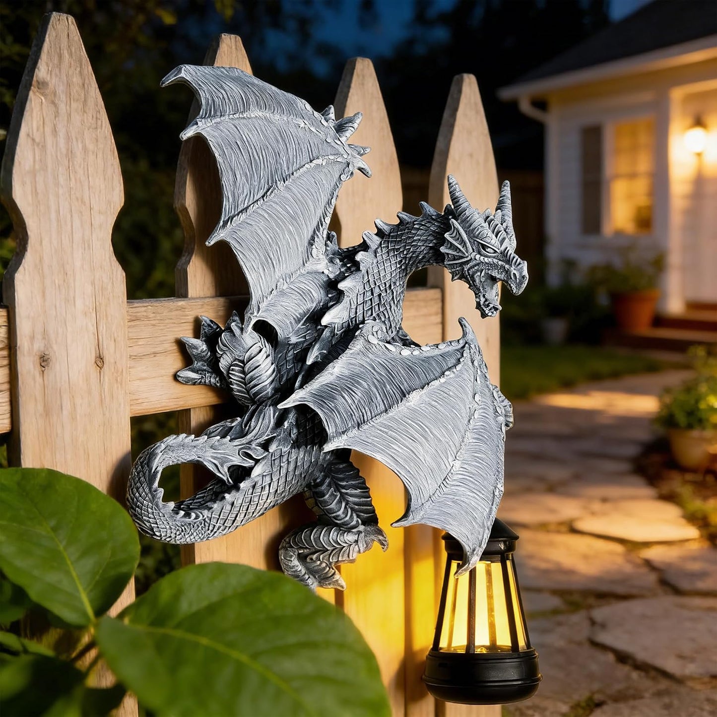 Estatua solar jardín Dragon Tree Hugger 11pulg
