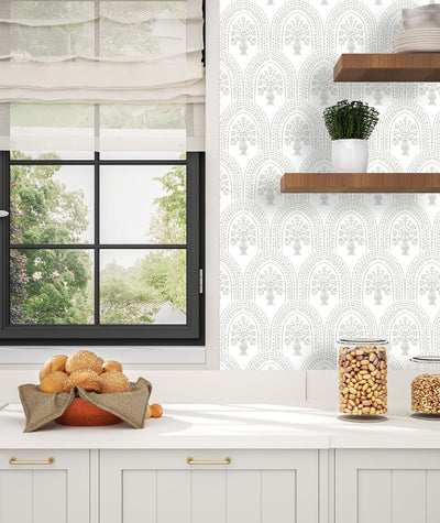 Papel tapiz floral blanco autoadhesivo 17.5x118pulg