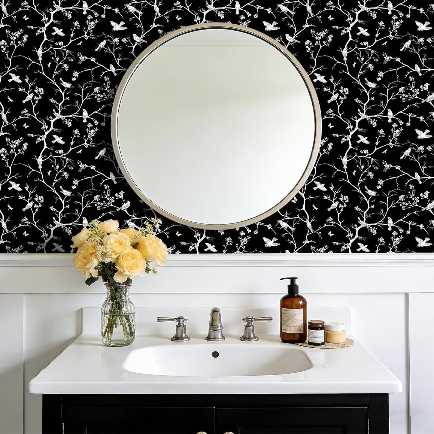 Papel tapiz floral negro chino con pájaros y flores