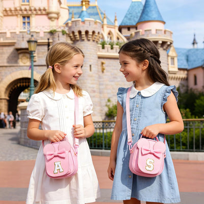 Bolso cruzado pequeño con inicial para niña casual