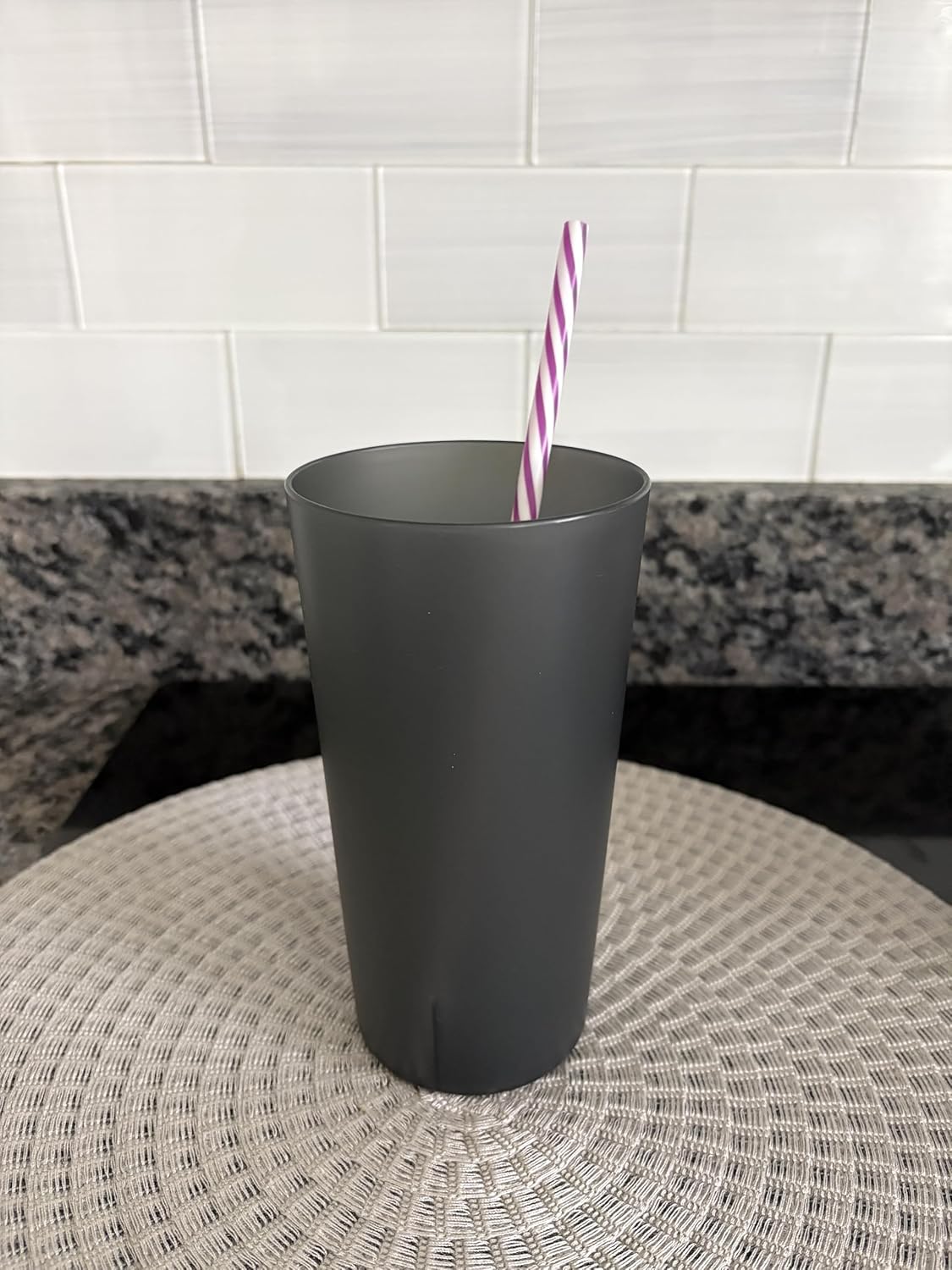 Vaso plástico negro mate reutilizable, set de 6