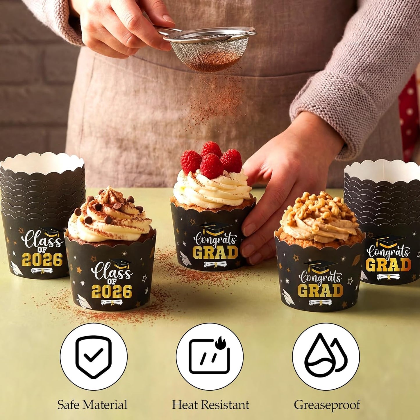 Forros para cupcakes graduación 2026 papel negro y dorado tazas hornear felicidades