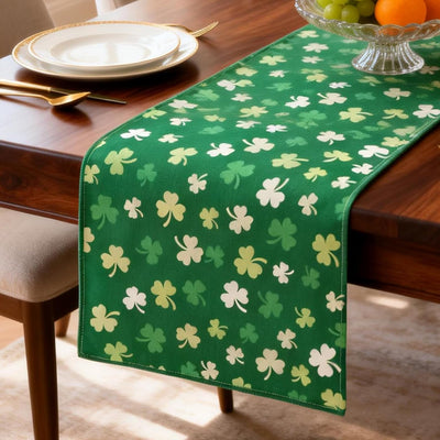 Decoración de camino de mesa San Patricio 13 x 72 pulgadas trébol verde
