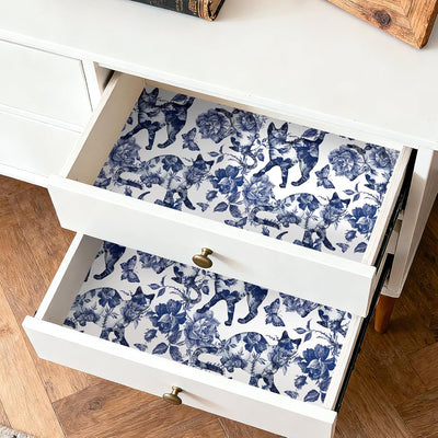 Papel tapiz vintage gato azul y blanco floral elegante