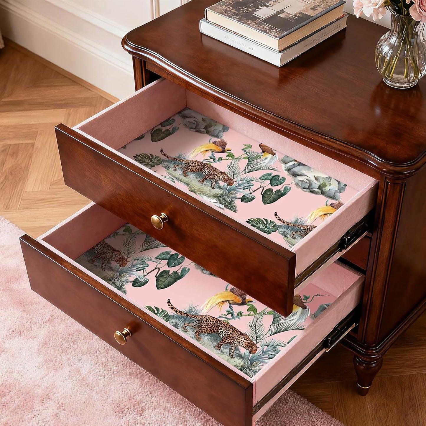 Papel tapiz leopardo rosa selva con guepardo