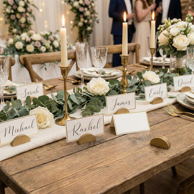 Juego de 24 tarjetas blancas con base de madera para mesa de boda