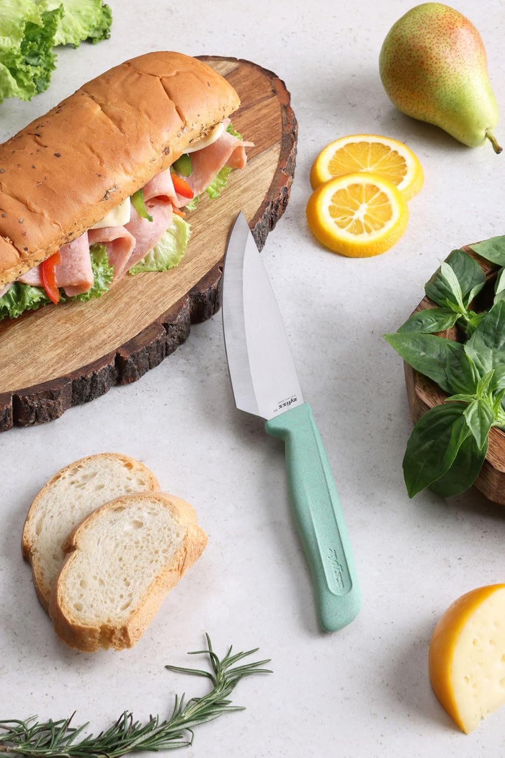 Cuchillo utilitario clásico con hoja de acero inoxidable y mango ergonómico