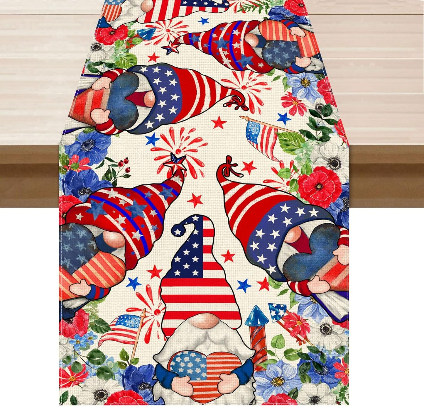 Camino de mesa patriótico con gnomos, corazones y estrellas americanas 13x72