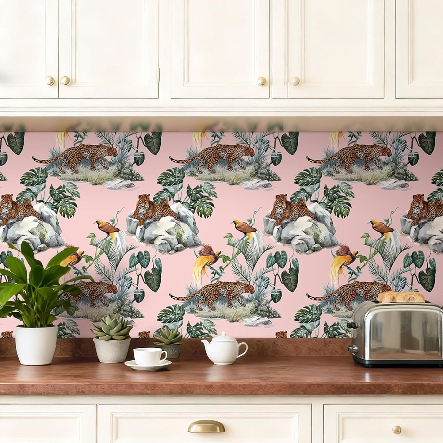 Papel tapiz leopardo rosa selva con guepardo