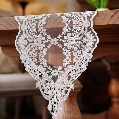 Caminos de mesa blancos con patrón de flores vintage desgastado 12 x 36