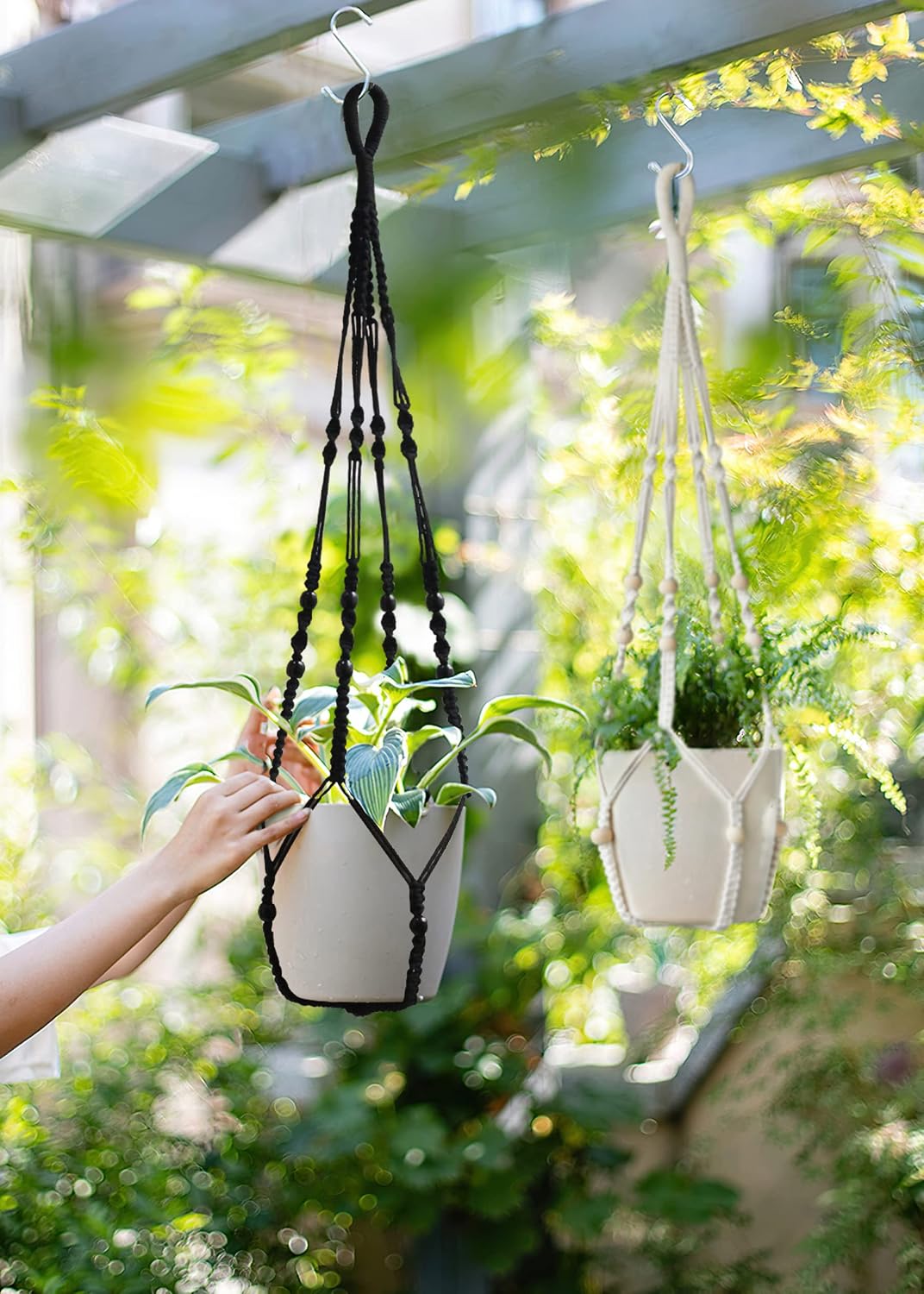 Colgador macramé para plantas con cuentas madera 35pulg 2uds