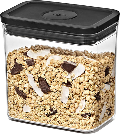 Contenedor POP OXO Good Grips pequeño cuadrado negro mate 1.6 L