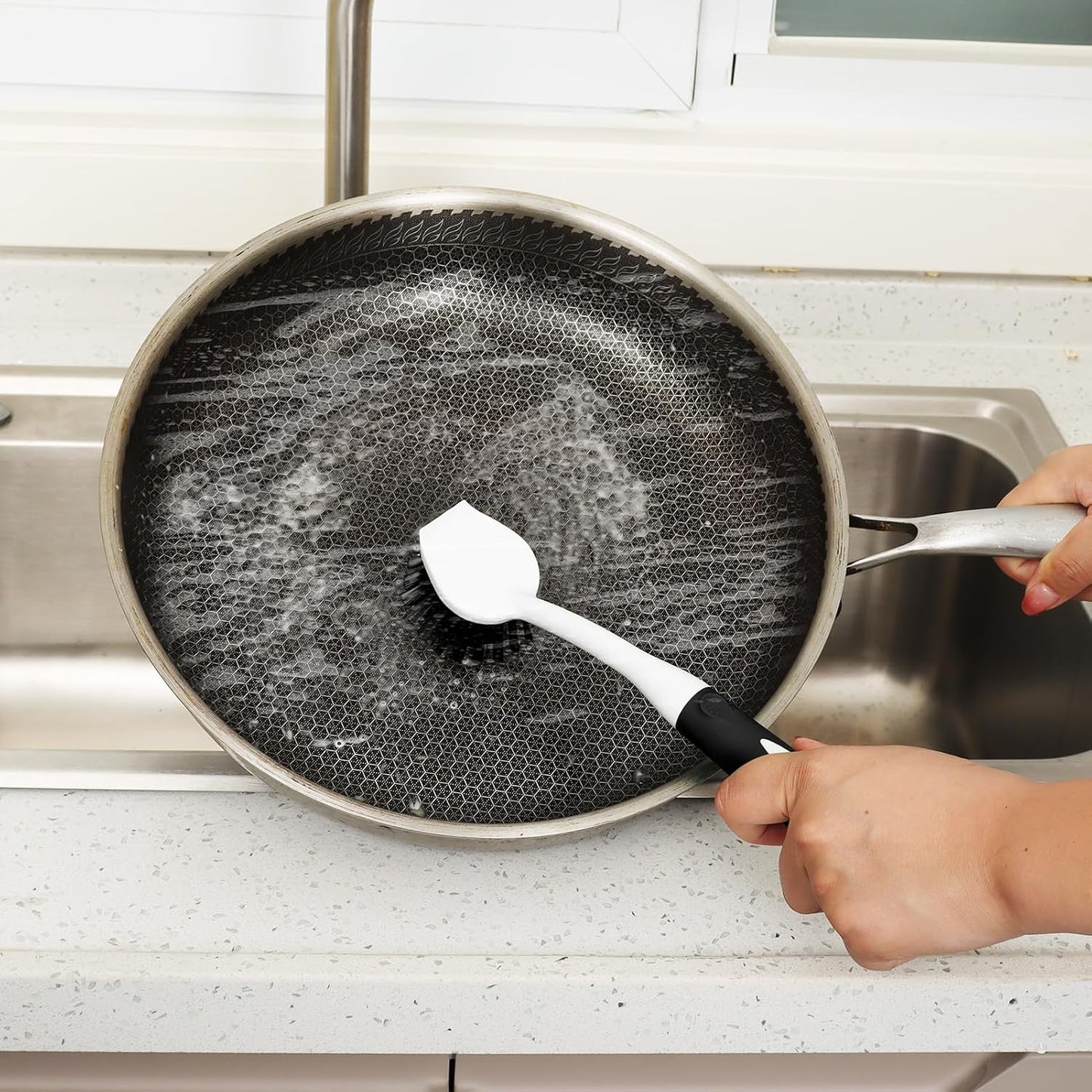 Cepillo platos asa 2 pzas raspador integrado cocina negro
