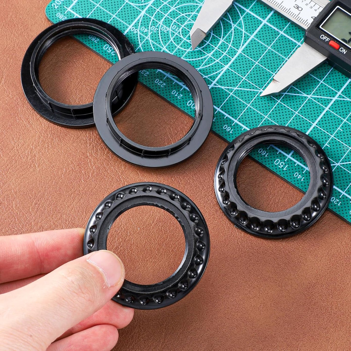 4 Anillos pantalla lámpara E26 1.339x1.535pulg Negro