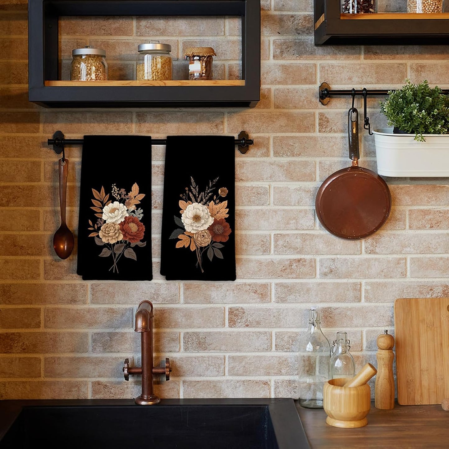 Juego de toallas de cocina y platos vintage en negro con flores, 16x24 pulgadas