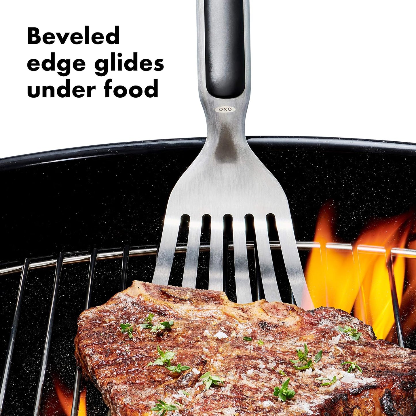Volteador de parrilla OXO Good Grips color negro