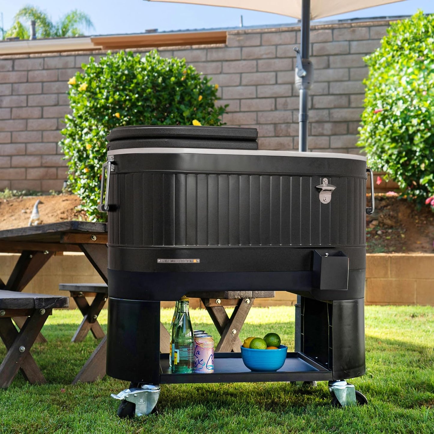 Cooler de patio con ruedas para BBQ, fiestas y playa diseño rústico