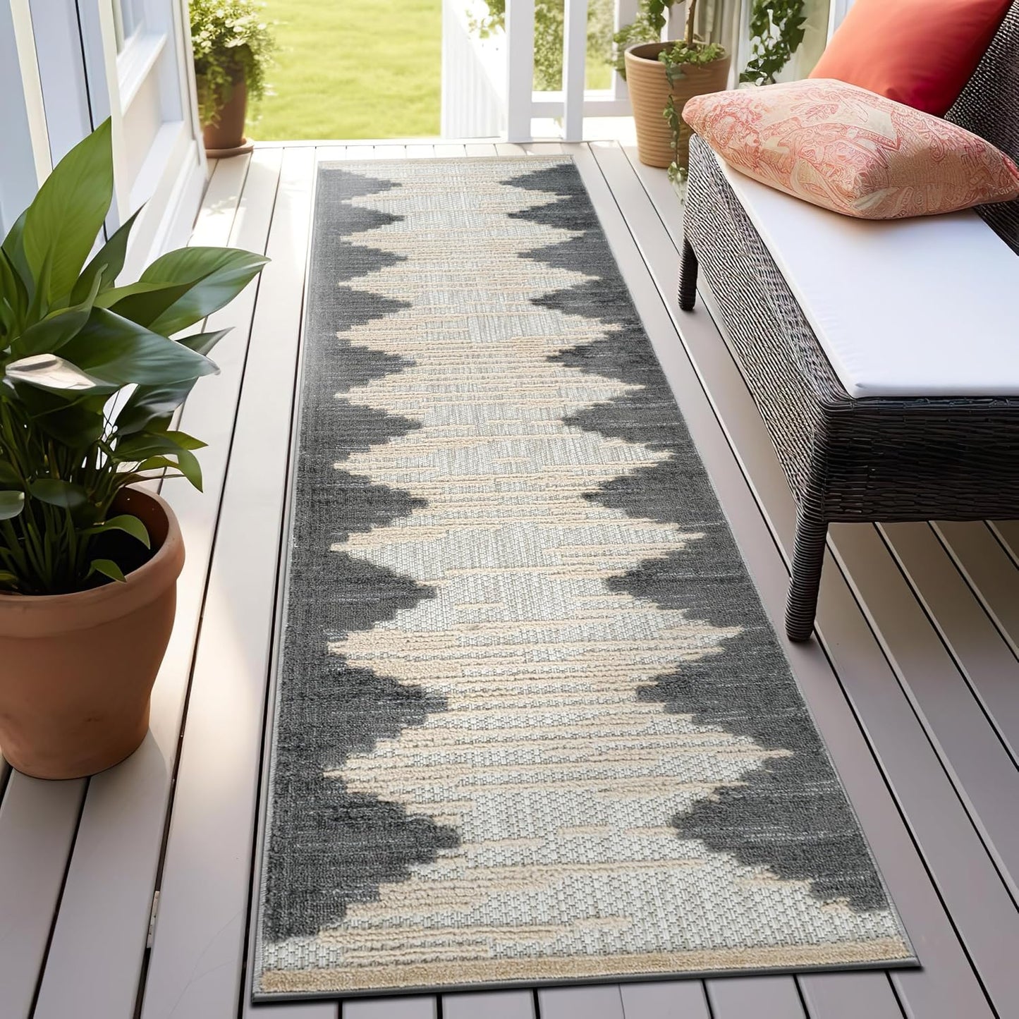 Alfombra pasillo texturizada geométrica gris 2x7ft