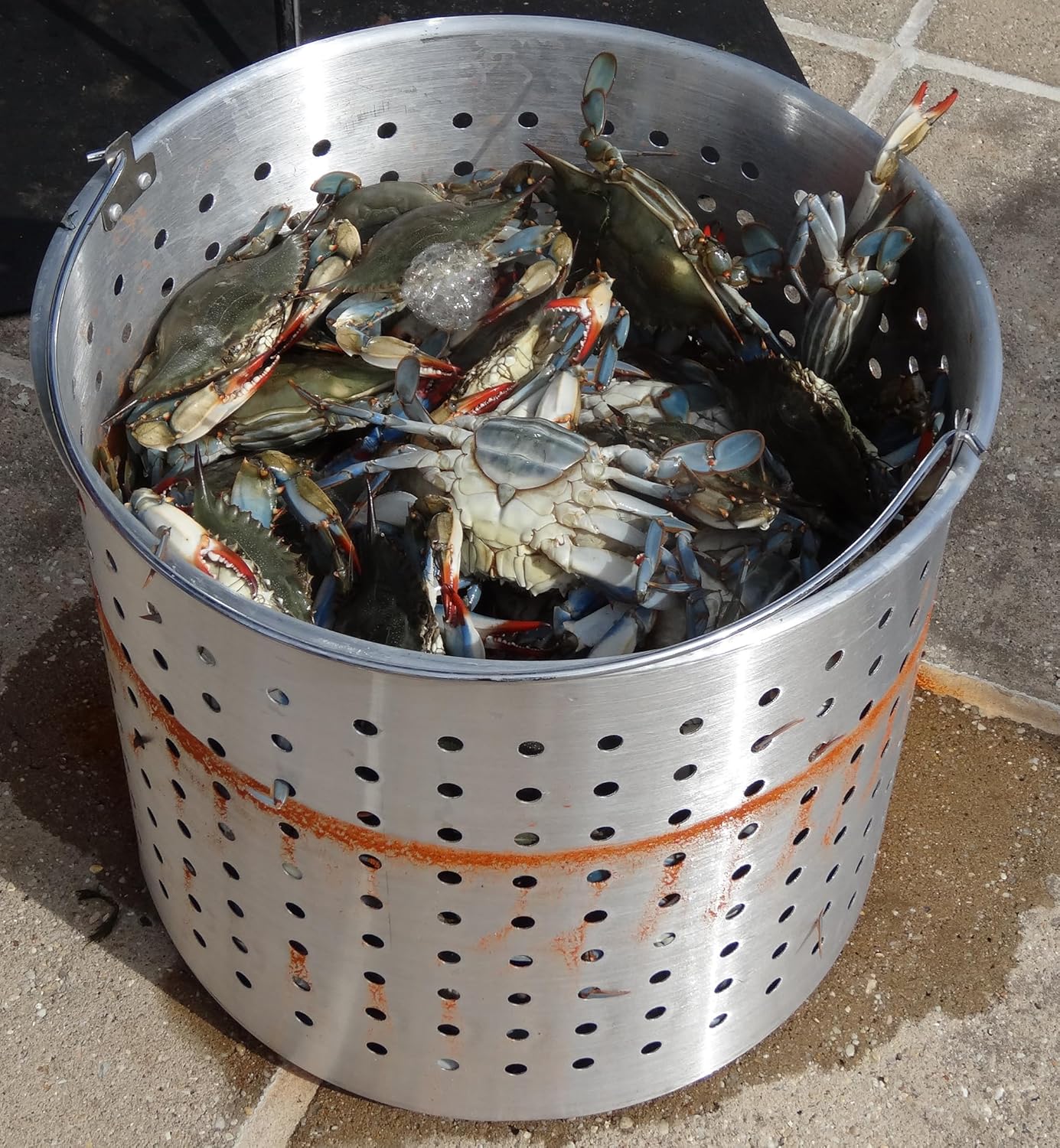 Olla de aluminio King Kooker 80 qt con tapa y canasta perforada