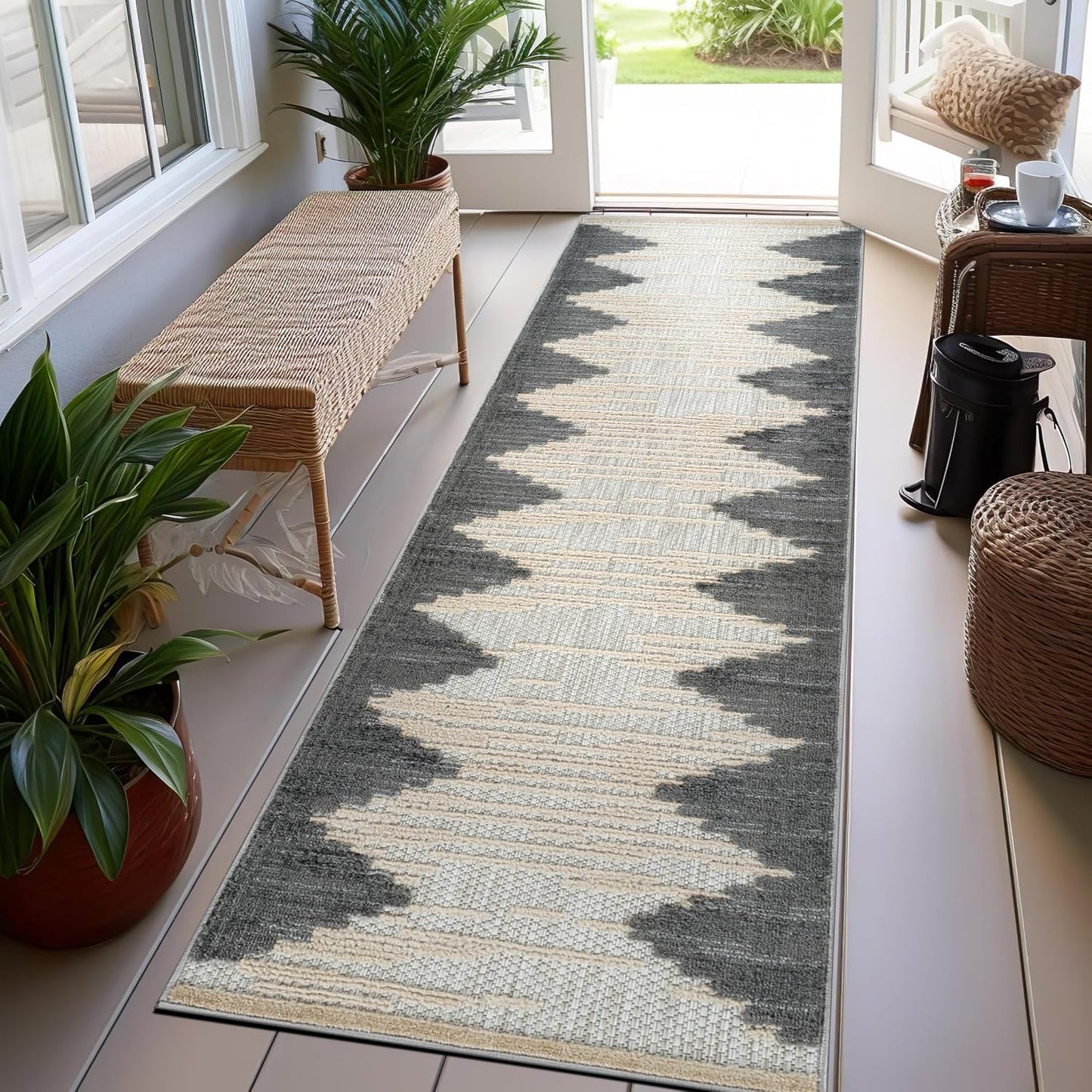 Alfombra pasillo texturizada geométrica gris 2x7ft