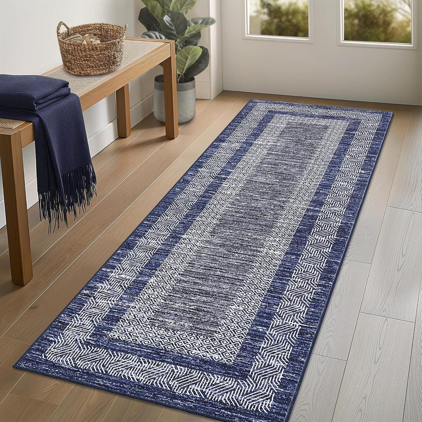 Alfombra geométrica antideslizante 2.5x10ft color azul marino