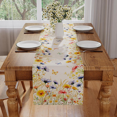 Camino de mesa colorido con flores silvestres y mariposas para decorar cocina o comedor