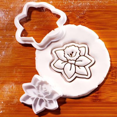 Juego de mini cortador de galletas BAKERLOGY con sellos de narcisos para fondant