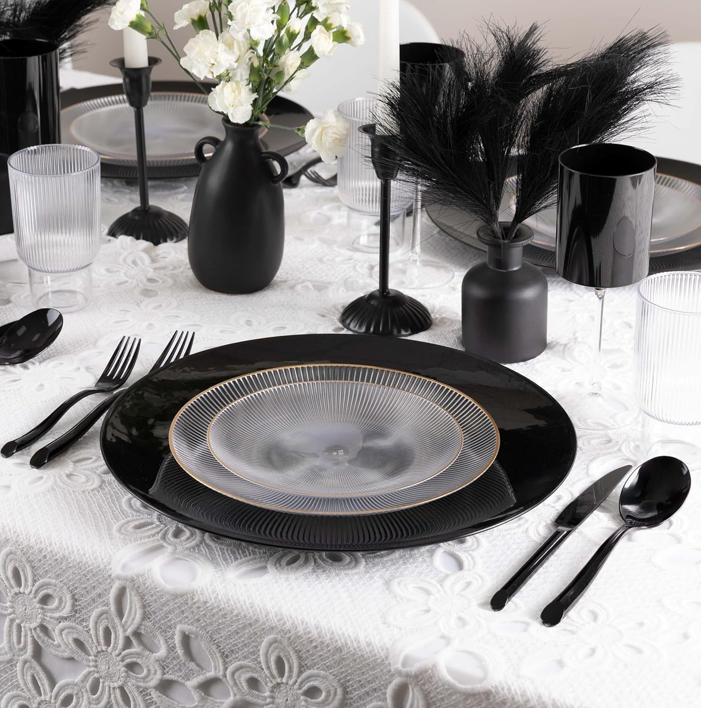 Set 96 platos plástico transparente borde dorado 48x7 y 48x9 pulg