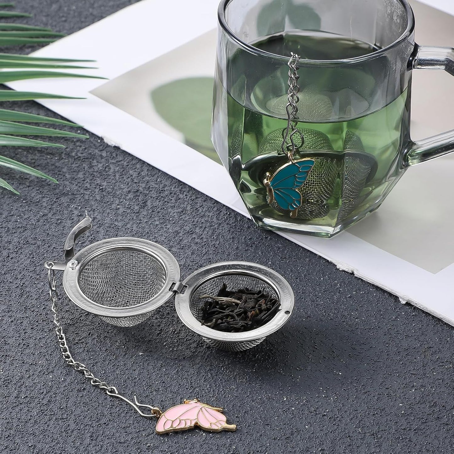 Bolas de té de acero inoxidable con dije de mariposa, infusor para niñas y mujeres