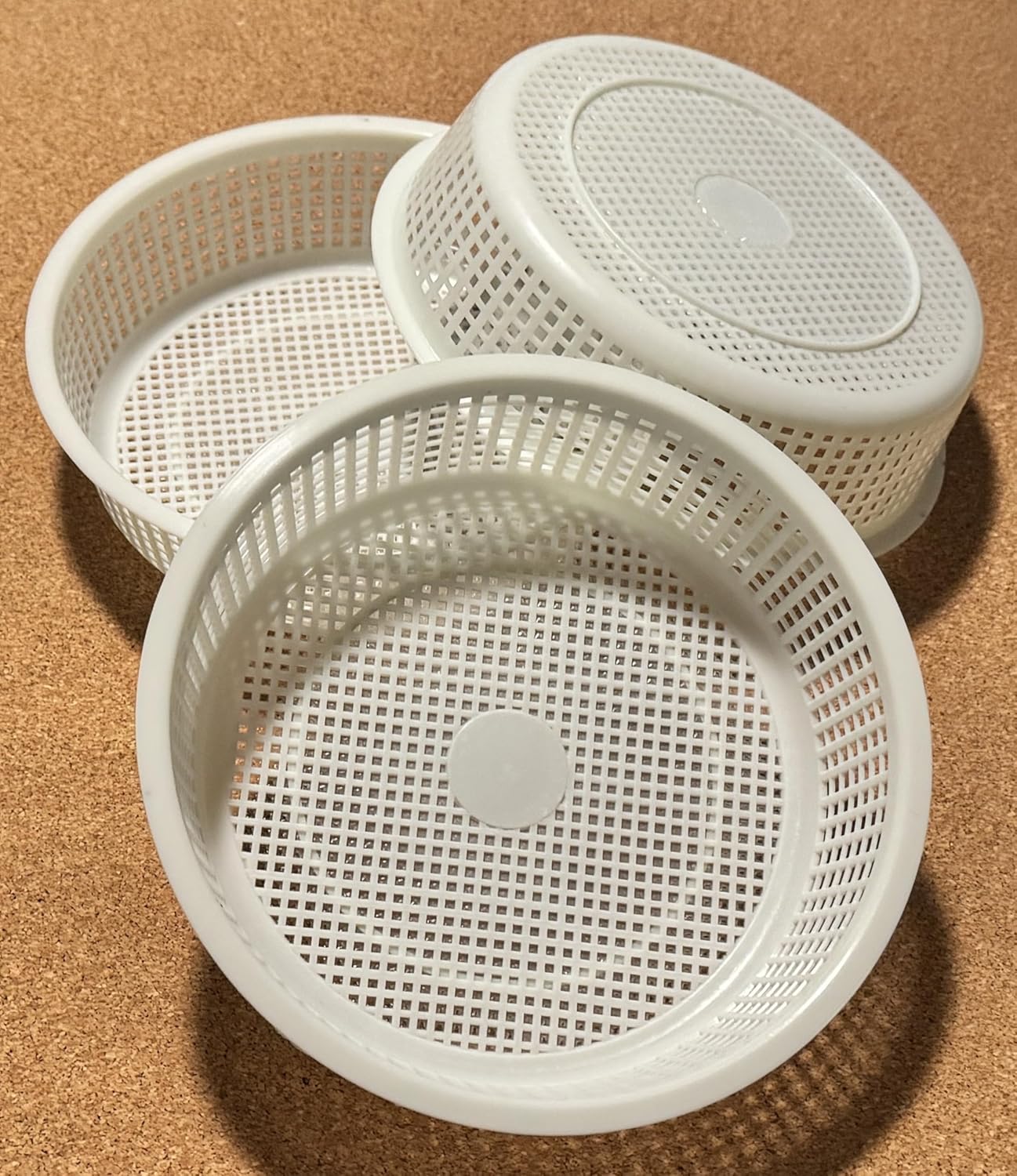 3 moldes de queso mediano para 1/2 cuarto de galón blancos